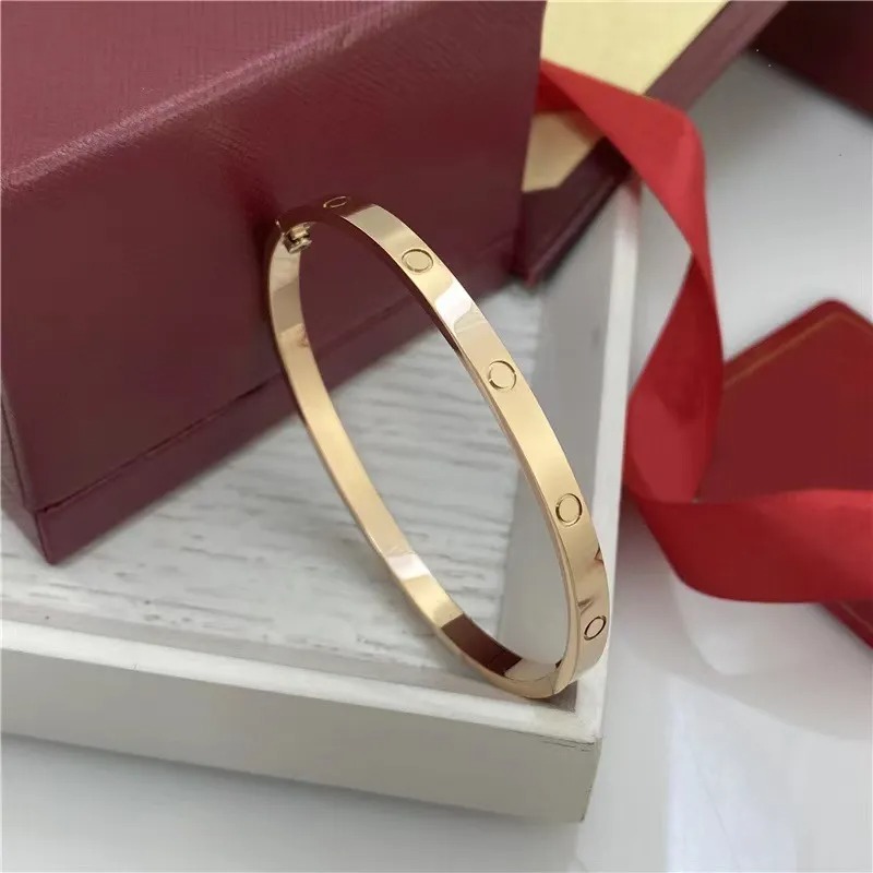 Slim Bangle female stainless steel screwdriver couple love bracelet mens fashion jewelry Valentines Day gifts for girlfriend luxury Screw cuff carti accessories
Slim Bangle female stainless steel screwdriver couple love bracelet mens fashion jewelry Valentines Day gifts for girlfriend luxury Screw cuff carti accessories