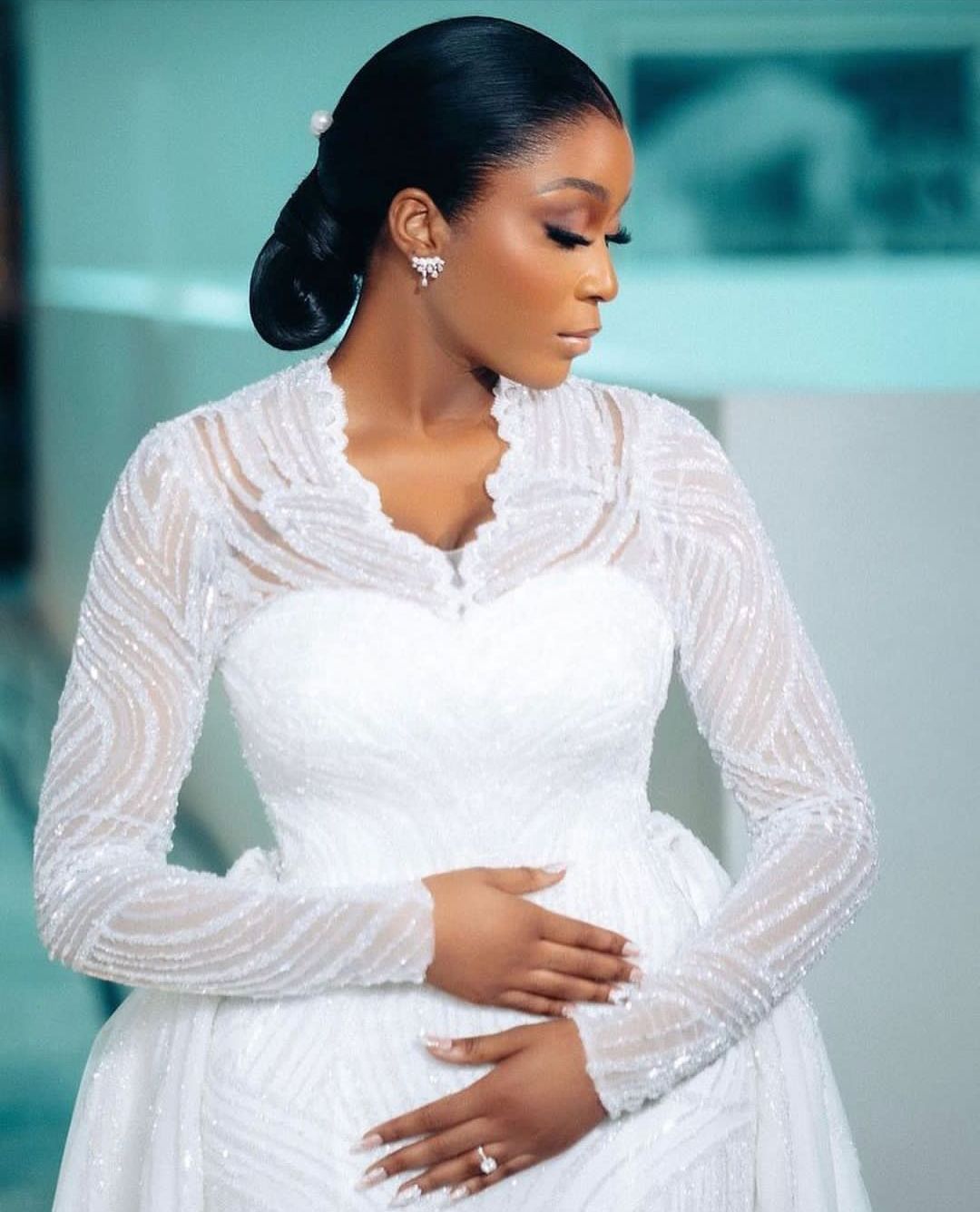 Elegant Mermaid Wedding Dresses Long Sleeves V Neck 3D Lace Hollow Beaded Sequins Appliques Detachable Train Pearls Bridal Gowns Plus Size Vestido De 