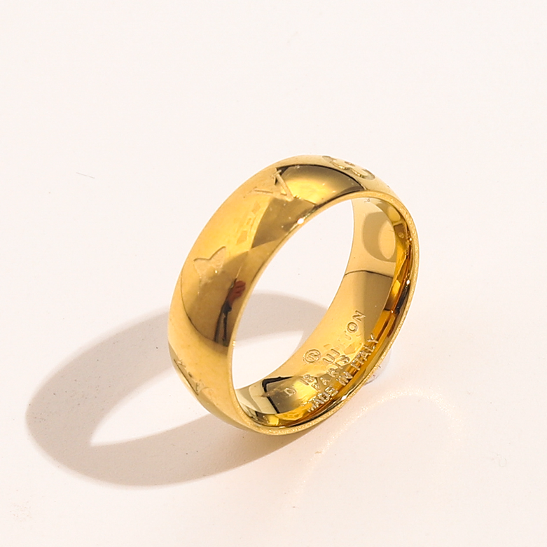 Luxury Jewelry Designer Rings Womens Love Charms Wedding Supplies 18K Gold Plated Stainless Steel Ring Fine Finger Ring Embossed stamp Wide Men
Luxury Jewelry Designer Rings Womens Love Charms Wedding Supplies 18K Gold Plated Stainless Steel Ring Fine Finger Ring Embossed stamp Wide Men