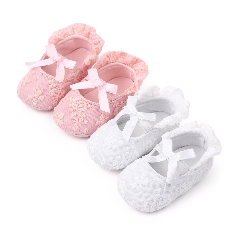 First Walkers Baby Girls Dress Bow Princess Shoes Soft Soled Baby Shoes 0-1 Year Old Embroidered Lace Walking Shoes Elastic Band First Walkers 230314