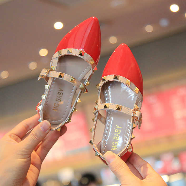 Sandals Girls Shoes Leather Dress Shoes For Kids Baby Children Pointed Toe Sandal Slip On Beach Shoes Toddlers z250708GWX3