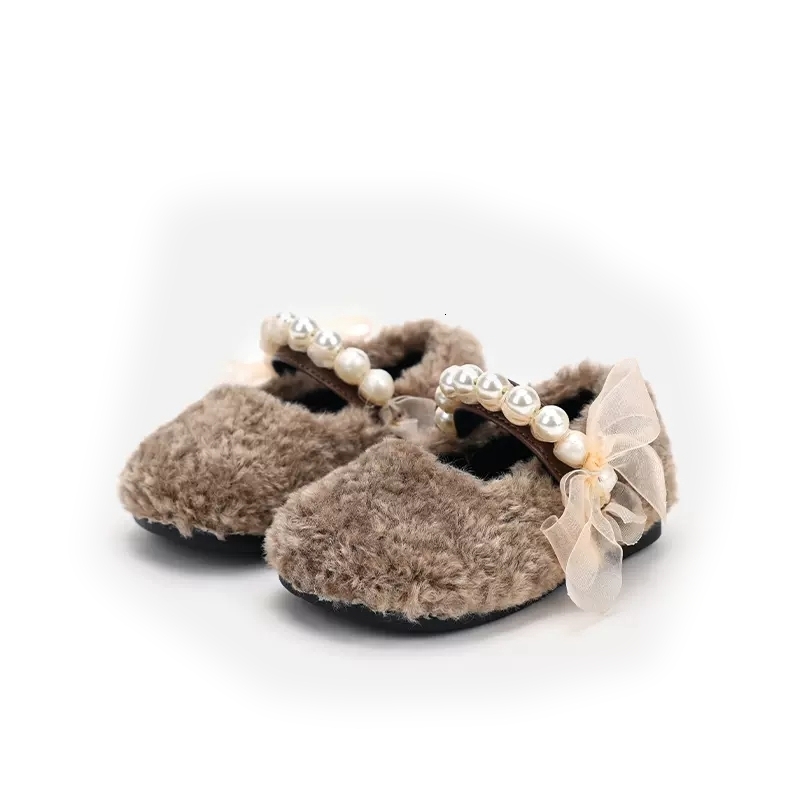 First Walkers 12-16cm Cute String Bead Little Princess Winter Dress Shoes Solid Warm Velvet Toddler Girls Casual Shoes Walkers With Lace Bow 230314