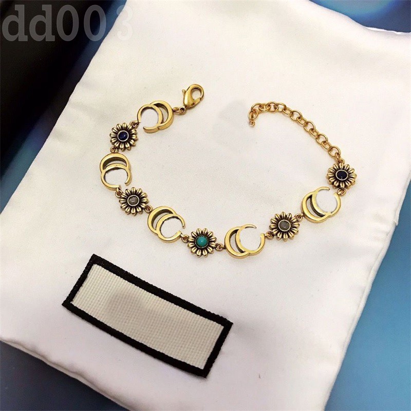 Simple plated gold bracelet diamond men bracelet hollow g letter creative novel plated gold retro metal daisy charm bracelets jewlery designer for women ZB028 Q2
Simple plated gold bracelet diamond men bracelet hollow g letter creative novel plated gold retro metal daisy charm bracelets jewlery designer for women ZB028 Q2