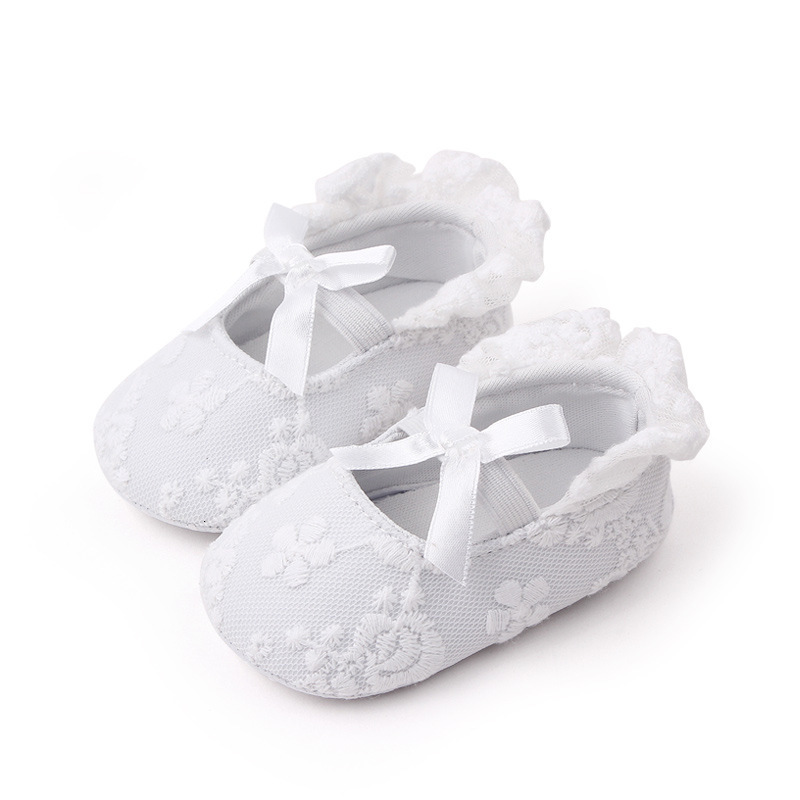 First Walkers Baby Girls Dress Bow Princess Shoes Soft Soled Baby Shoes 0-1 Year Old Embroidered Lace Walking Shoes Elastic Band First Walkers 230314