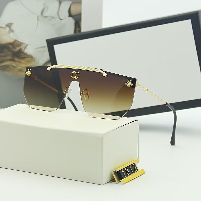 Designer Sunglasses Polarized SunGlasses For Women and Men Fashion Model Special UV 400 Protection Letter Metal Leg Double Beam Frame Outdoor 1812
Designer Sunglasses Polarized SunGlasses For Women and Men Fashion Model Special UV 400 Protection Letter Metal Leg Double Beam Frame Outdoor 1812