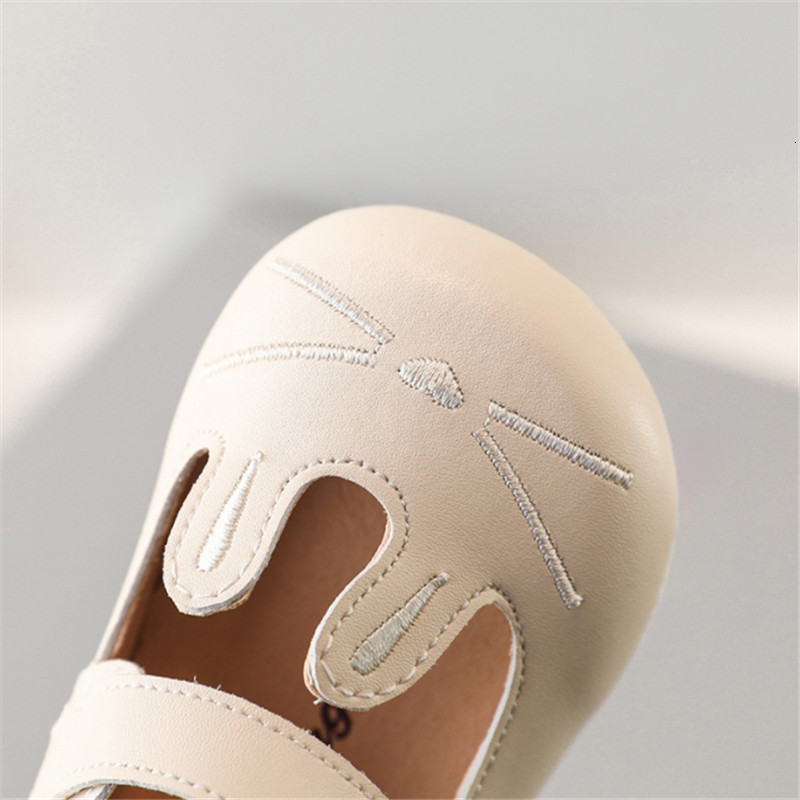 First Walkers Spring Baby Shoes Leather Cute Rabbit Pattern Toddler Girls Princess Shoes Soft Sole Outdoor Tennis Fashion Kids Shoes 230314