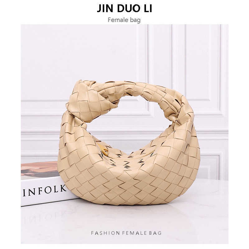 bottegas bags venetas BLUE VHAR new mini jodie cow leather knotted woven bag cloud dumplings leather handbag, Chalk white
bottegas bags venetas BLUE VHAR new mini jodie cow leather knotted woven bag cloud dumplings leather handbag, Chalk white