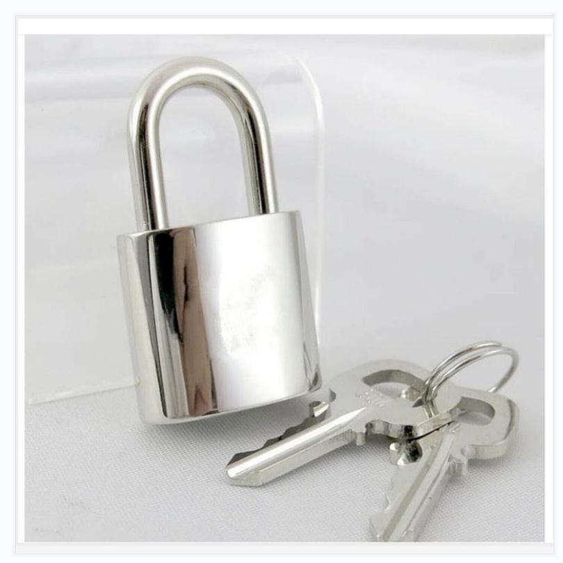 Polished Shine Silvery 1 Lock 2 Keys Bag Parts Replacement For Designer Handbag Purse Duffle Luggage 3 Color Style Stainless Metal Alloy Padlock #318
Polished Shine Silvery 1 Lock 2 Keys Bag Parts Replacement For Designer Handbag Purse Duffle Luggage 3 Color Style Stainless Metal Alloy Padlock #318
