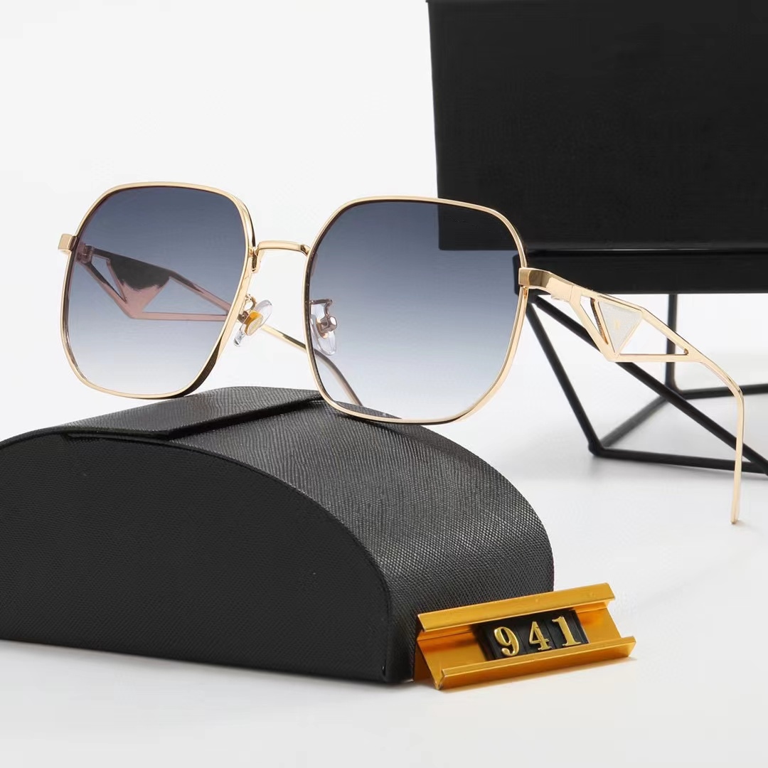 Fashion Square Sunglasses Classic Flower Eyeglasses With Letter Designer Sun Glasses For Men Women Wear Comfortable Goggle Outdoor Beach Sunglasses 031401