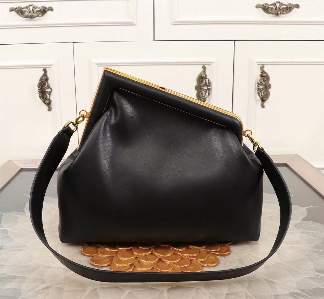 Metal bag Edge Locking Clip Cloud Bag Dumpling bag Fashion design frist Elegant Fashion Dinner Party Hold Bag Remove shoulder strap design One Shoulder handbag, 11
Metal bag Edge Locking Clip Cloud Bag Dumpling bag Fashion design frist Elegant Fashion Dinner Party Hold Bag Remove shoulder strap design One Shoulder handbag, 11