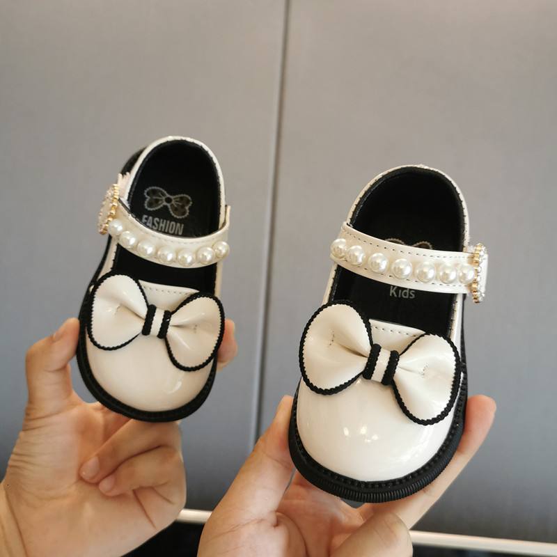 First Walkers Spring Autumn 0-3Y Kids Girls Leather Shoes with Bow Pearls Beading Princess Cute Soft Children Flats Baby Prewalker Shoes 230314