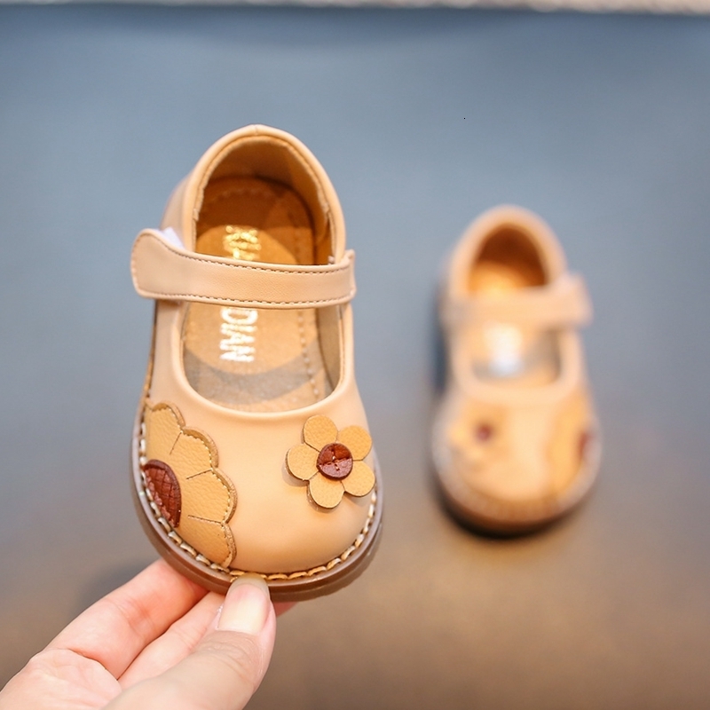 First Walkers 11.5-15.5cm Girls Flowers Shoes Beige Pink Shollow Pu Leather Shoes For Toddler Girls Infant Soft Princess Dress Flats Shoes 230314