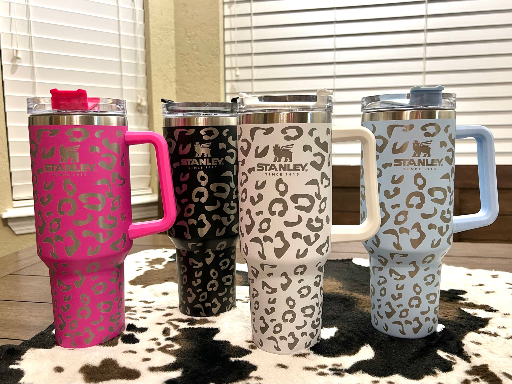 stanley quencher 40oz tumbler Leopard Print stainless steel with Logo handle lid straw big capacity beer mug water bottle powder coating outdoor camping cup 0314
stanley quencher 40oz tumbler Leopard Print stainless steel with Logo handle lid straw big capacity beer mug water bottle powder coating outdoor camping cup 0314