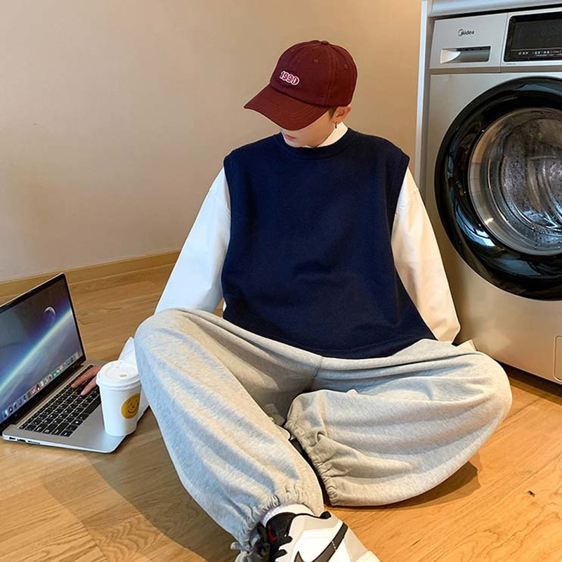 Men s Vests Men O neck Sweater Vest Side split Fashionable Solid Sleeveless Sweaters Casual Preppy Style Couple Spring Autumn Loose Knitwear 230313