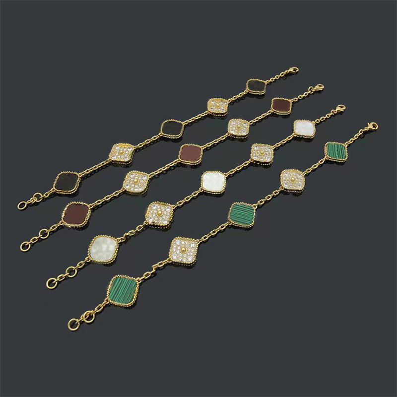 2023 Fashion charm diamond Chain bracelet Luxury crystal women's four-leaf bracelet high quality stainless steel designer bracelet
2023 Fashion charm diamond Chain bracelet Luxury crystal women's four-leaf bracelet high quality stainless steel designer bracelet