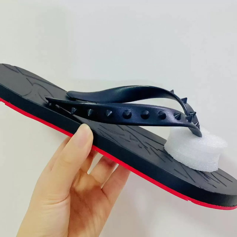Summer designer slipper rivet sandal slipper pool flats loubi flip flops flat rubber bottom red size 35-46
Summer designer slipper rivet sandal slipper pool flats loubi flip flops flat rubber bottom red size 35-46