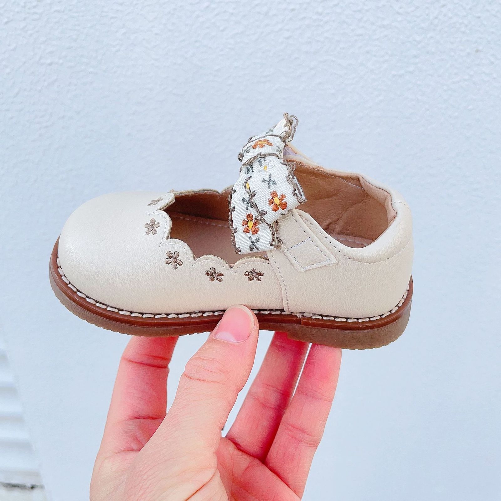 First Walkers Baby princess shoes spring products girl's garden style bow small leather shoes Han fan toddler shoes 230314