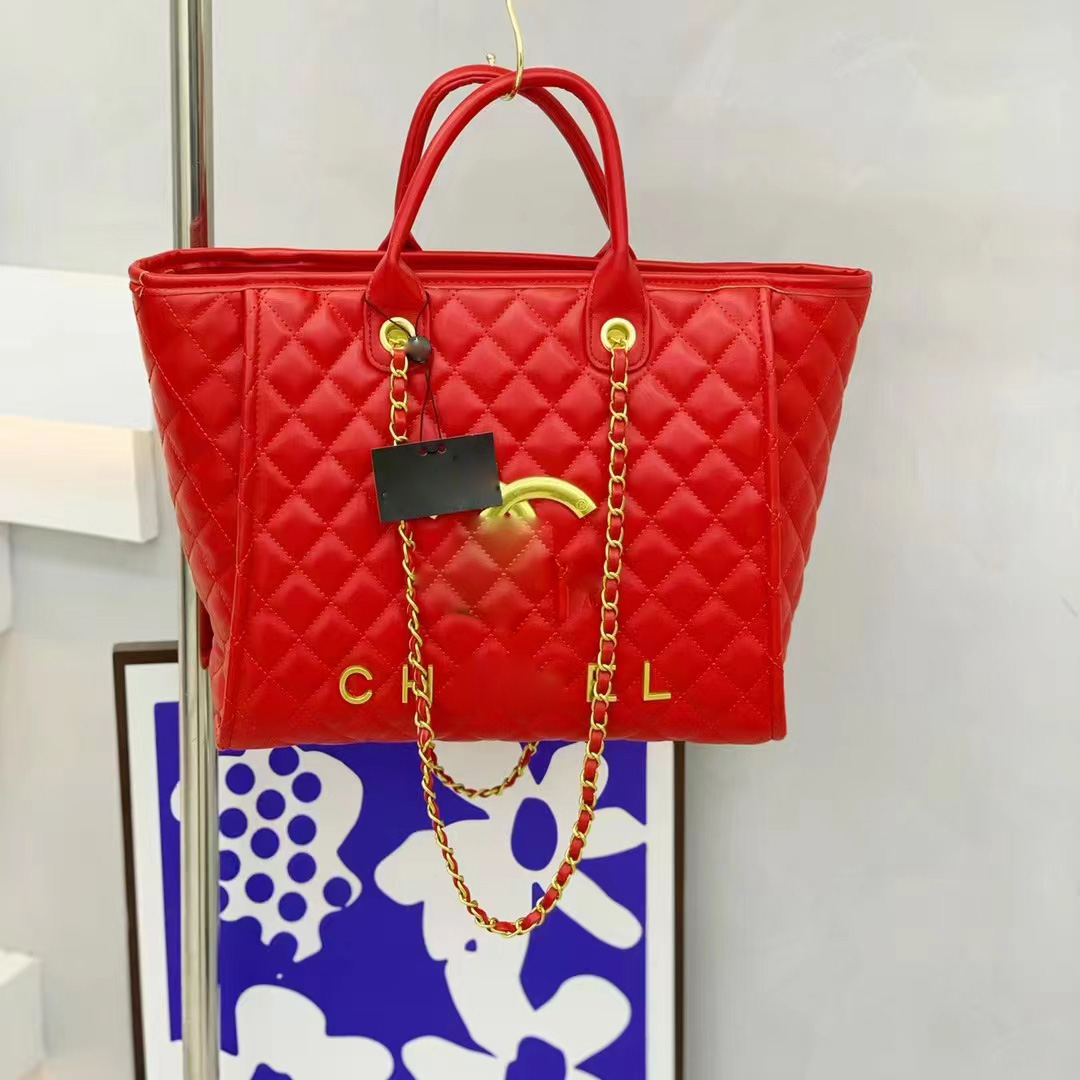 ChaneI Luxury Tote Bag Designersbag Classic Diamond Lattice Handbag Genuine Leather Portable Chain Top Handle Shoppingbag Shoulder Bags Dark color 43X18X29cm, Red
ChaneI Luxury Tote Bag Designersbag Classic Diamond Lattice Handbag Genuine Leather Portable Chain Top Handle Shoppingbag Shoulder Bags Dark color 43X18X29cm, Red