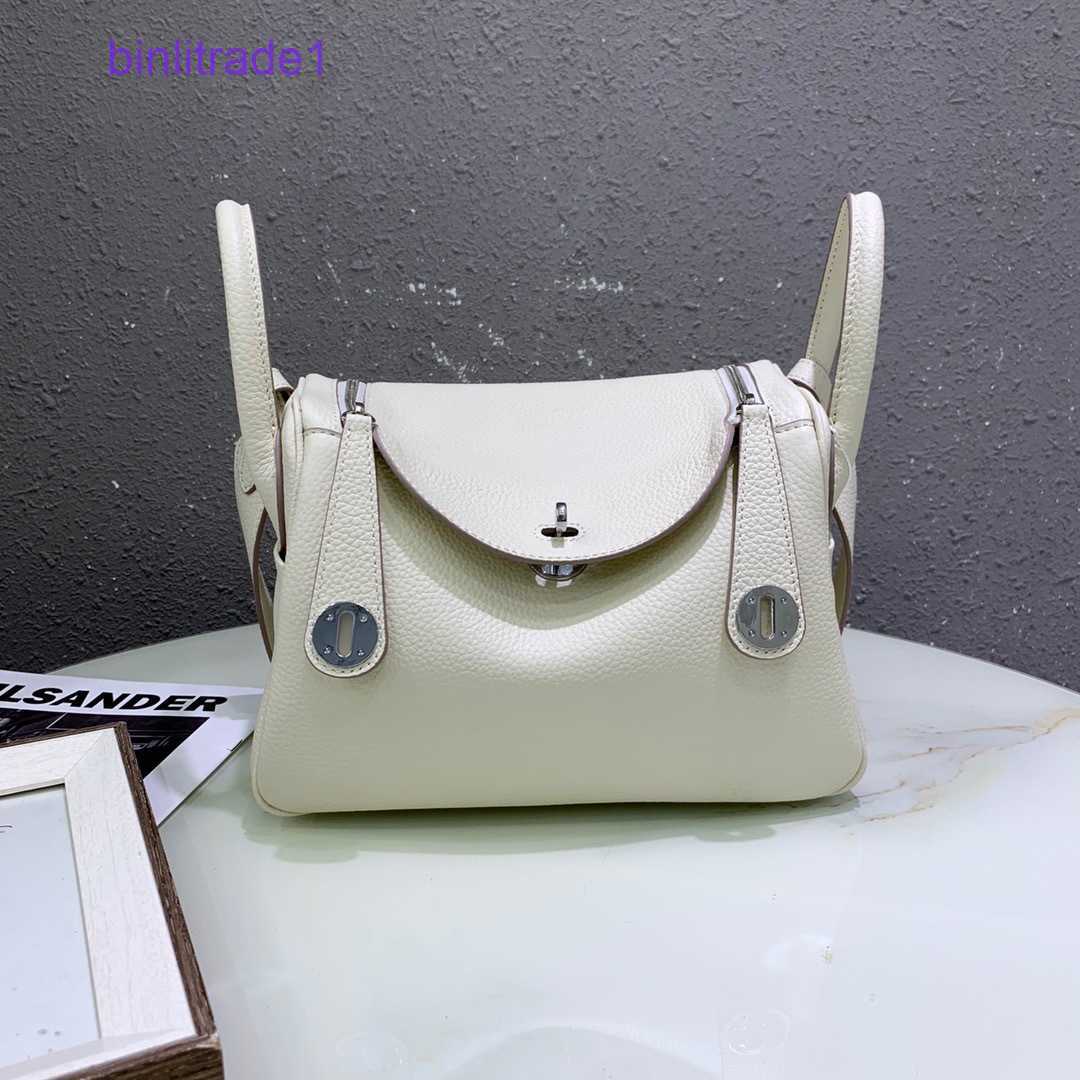 Designer Original Lindys bag hot selling leather Large-capacity pillow litchi pattern single-shoulder diagonal female of sale 51R2, Ld26 orange
Designer Original Lindys bag hot selling leather Large-capacity pillow litchi pattern single-shoulder diagonal female of sale 51R2, Ld26 orange