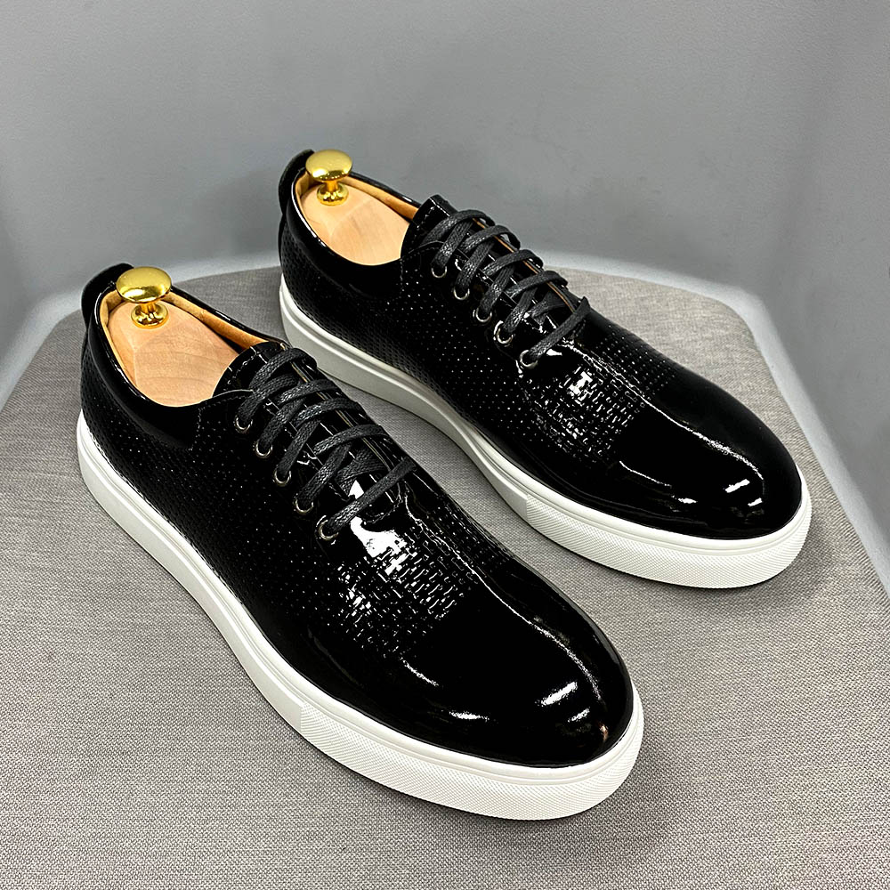 Luxury Men's Casual Shoes Black Genuine Patent Leather Brand Design High Quality Lace Up Flats Italian Sneaker Shoes for Men
Luxury Men's Casual Shoes Black Genuine Patent Leather Brand Design High Quality Lace Up Flats Italian Sneaker Shoes for Men