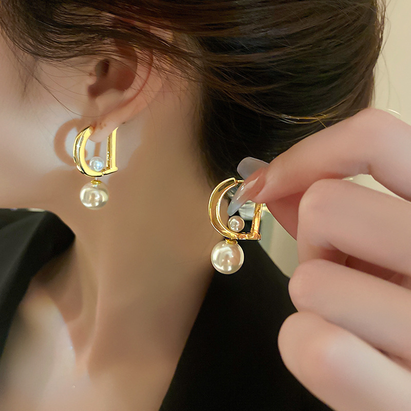 Designer Earrings For Women Stud Earrings Luxury Gold Heart Shape Crystal Gold Double D Letter 925s Silver Jewelry Classic
Designer Earrings For Women Stud Earrings Luxury Gold Heart Shape Crystal Gold Double D Letter 925s Silver Jewelry Classic