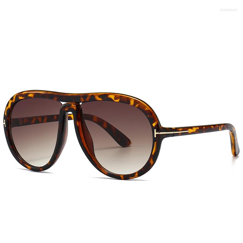Sunglasses 2023 Designer Retro Pilot Women Men's Glasses Vintage Oversized Male Eyeglasses Yellow Lens Driving
Sunglasses 2023 Designer Retro Pilot Women Men's Glasses Vintage Oversized Male Eyeglasses Yellow Lens Driving