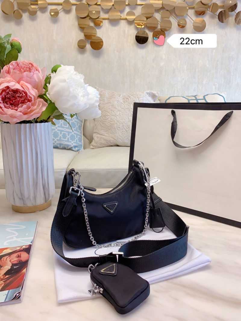 Designer bags prad re-edition Bag new three in canvas women's Bag Messenger Bag shoulder bag small armpit bag in bag, Sky blue
Designer bags prad re-edition Bag new three in canvas women's Bag Messenger Bag shoulder bag small armpit bag in bag, Sky blue