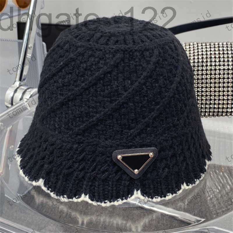 designer Winter Designer Knit Bucket Hat For Woman Man Luxury Fitted Hats Classic Buckle Designers Beanie Fashion Solid Wool Bonnet Casquette TOUD, Beige
designer Winter Designer Knit Bucket Hat For Woman Man Luxury Fitted Hats Classic Buckle Designers Beanie Fashion Solid Wool Bonnet Casquette TOUD, Beige