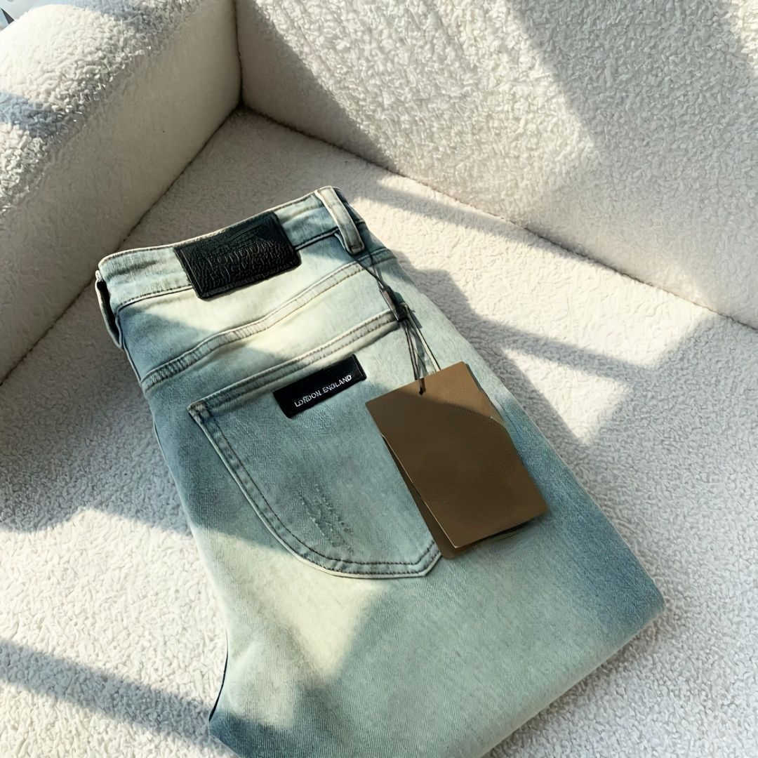 Men's trousers designer jeans Letter Embroidered Straight Leg Pants Fashion Loose Luxury Casual Pants Zipper Access Control Washed Denim Denim Sweat Pants, Blue
Men's trousers designer jeans Letter Embroidered Straight Leg Pants Fashion Loose Luxury Casual Pants Zipper Access Control Washed Denim Denim Sweat Pants, Blue