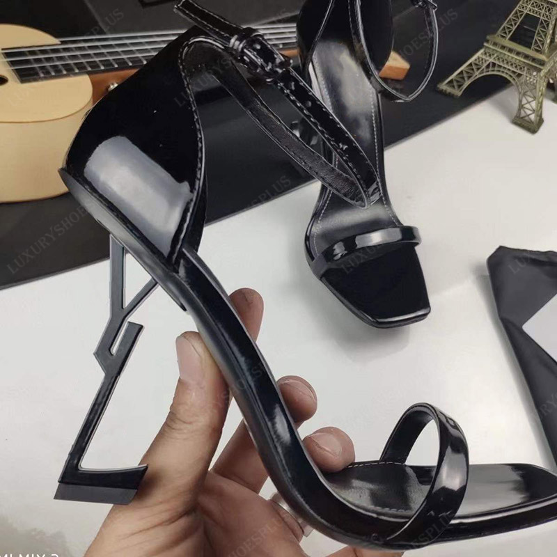 Designer Women High Heels Shoes Stiletto Sandals Luxury Heel Sandal Lady Sandale Luxurys Slipper Brand Designers Slides Back Strap Party Dress Shoe Summer Ladies, Black-10cm
Designer Women High Heels Shoes Stiletto Sandals Luxury Heel Sandal Lady Sandale Luxurys Slipper Brand Designers Slides Back Strap Party Dress Shoe Summer Ladies, Black-10cm