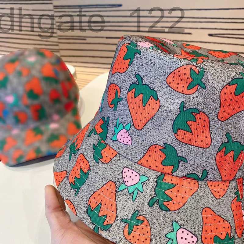 designer Designer bucket hat mens and womens fashion classic style strawberry print design sunshade social gathering gifts to give P5MI, Baseball cap
designer Designer bucket hat mens and womens fashion classic style strawberry print design sunshade social gathering gifts to give P5MI, Baseball cap