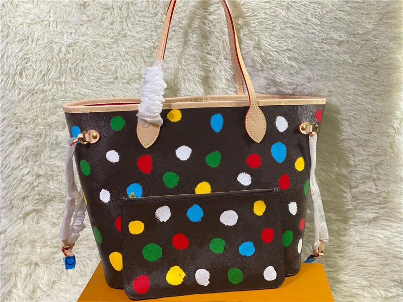 Classic graffiti printed tote bag X YK fashion Large capacity shopping bags Travel commuting handbags Women shoulder wallet Designer handbag 2 sets purses, Brown
Classic graffiti printed tote bag X YK fashion Large capacity shopping bags Travel commuting handbags Women shoulder wallet Designer handbag 2 sets purses, Brown