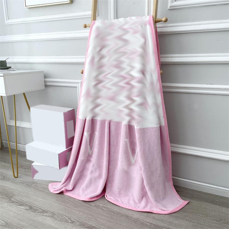 Vintage designer throw blanket cashmere fluffy blankets plaid pattern trendy bed sleep warm bedspread classical barefoot blankets designer comfortable JF023 C23 
Vintage designer throw blanket cashmere fluffy blankets plaid pattern trendy bed sleep warm bedspread classical barefoot blankets designer comfortable JF023 C23