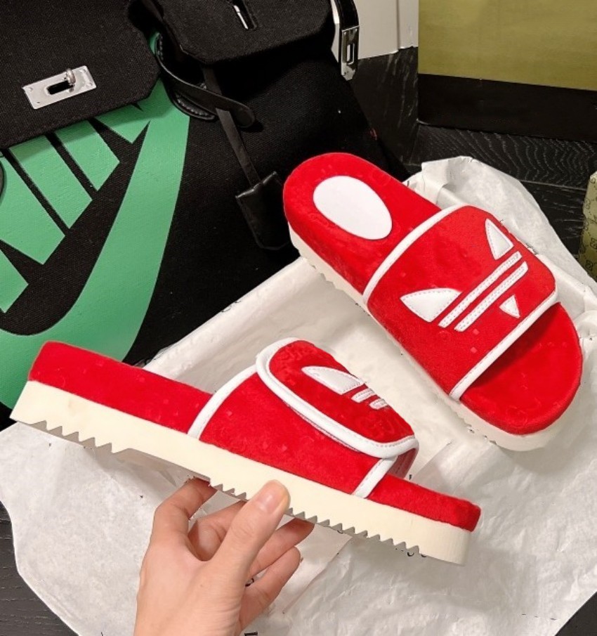 Men Slipper Women Slippers Pool Slide Designer Sandals Flip Flops waterproof Shoes Summer Beach Outdoor Cool Slippers Fashion Flat Flip Flops With Box
Men Slipper Women Slippers Pool Slide Designer Sandals Flip Flops waterproof Shoes Summer Beach Outdoor Cool Slippers Fashion Flat Flip Flops With Box