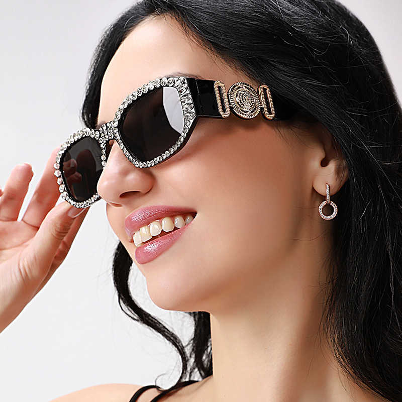 Sunglasses New fashion diamond inlaid oval high grade ins jelly screen red trend personality street photo sunglasses
Sunglasses New fashion diamond inlaid oval high grade ins jelly screen red trend personality street photo sunglasses