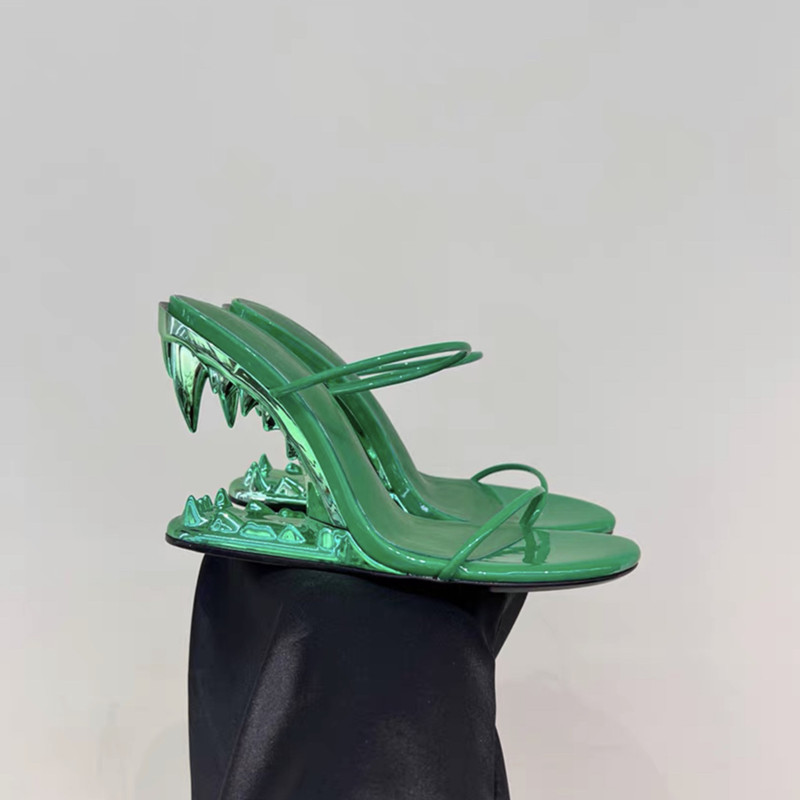 Metal High-heeled Sandals Hollowed-out Fangs Profiled Heels Open-toe Sandals Large Size Flip Flops, Green flat belt
Metal High-heeled Sandals Hollowed-out Fangs Profiled Heels Open-toe Sandals Large Size Flip Flops, Green flat belt