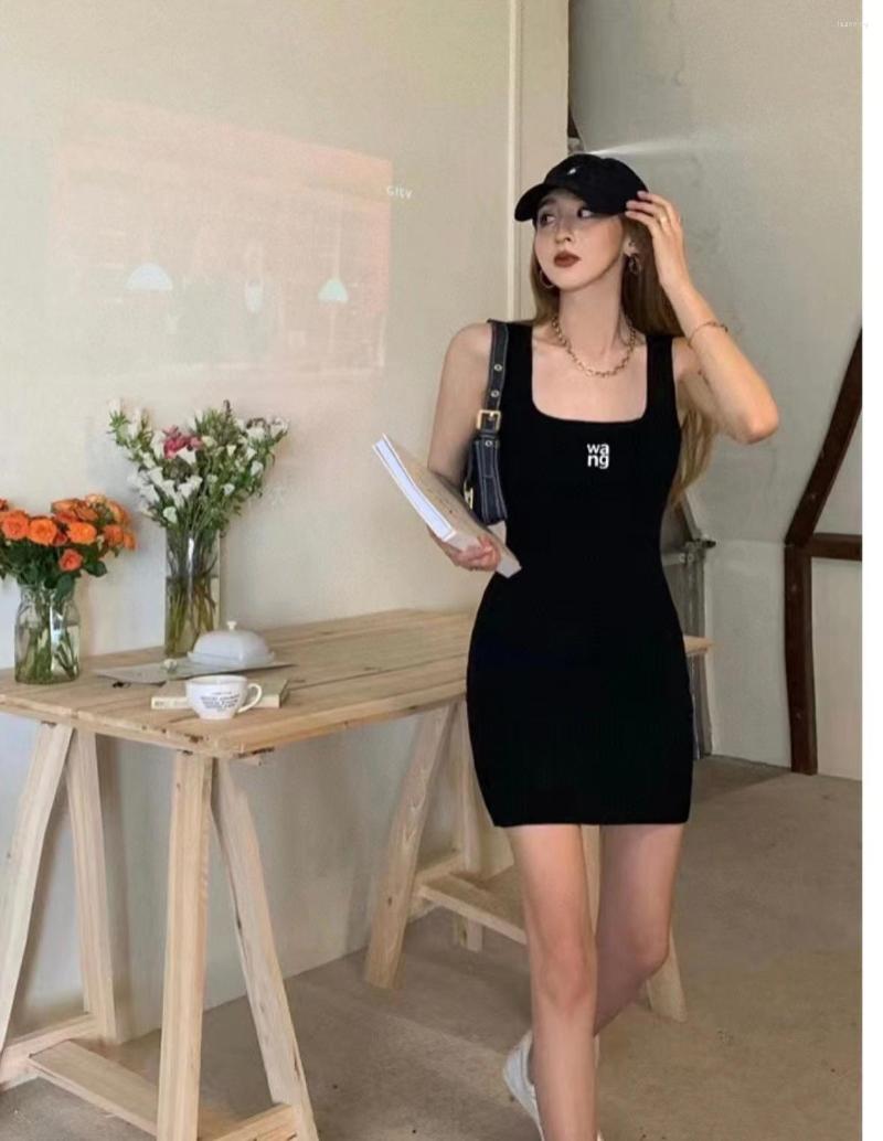Casual Dresses Summer Women' Wang Generous Collar Sexy Stretch Slim Sleeveless Knitted Dress Mid-length And Thin, Black
Casual Dresses Summer Women' Wang Generous Collar Sexy Stretch Slim Sleeveless Knitted Dress Mid-length And Thin, Black