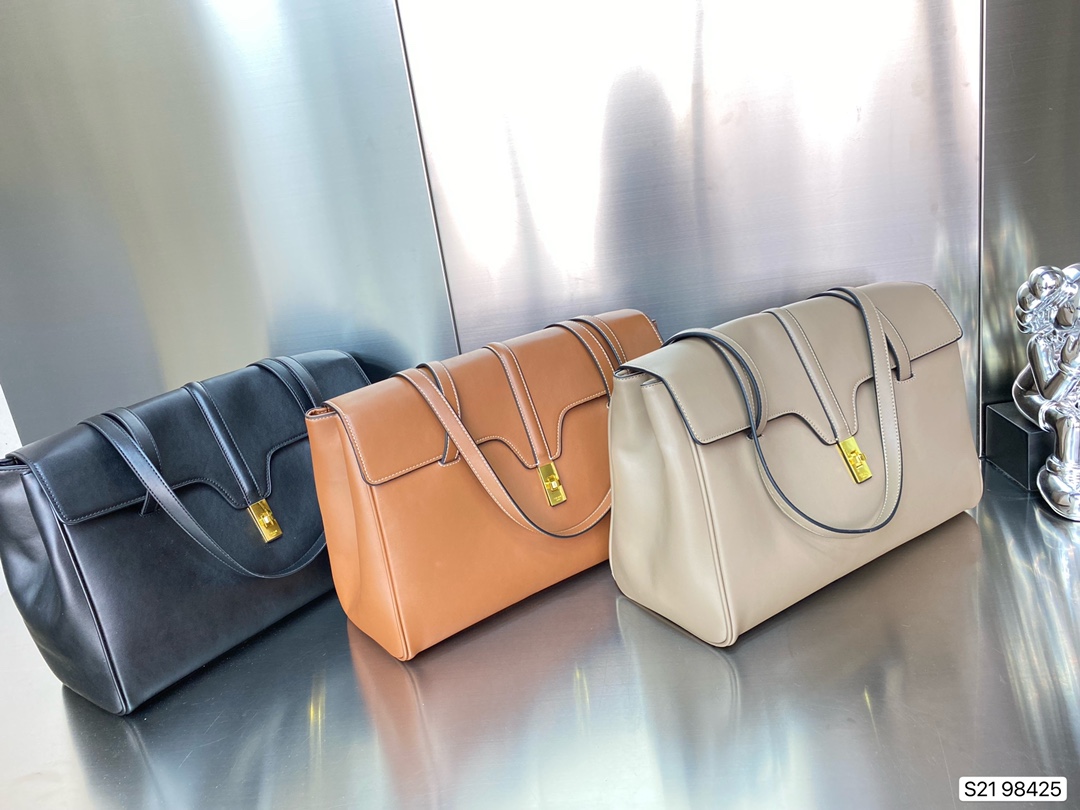 Large Capacity Designer Women Bag Fashion Shoulder Bag Luxury Handbag Metal Lock Case Design Wallet Shopping Bag 2023 Crossbody Bag, Black
Large Capacity Designer Women Bag Fashion Shoulder Bag Luxury Handbag Metal Lock Case Design Wallet Shopping Bag 2023 Crossbody Bag, Black