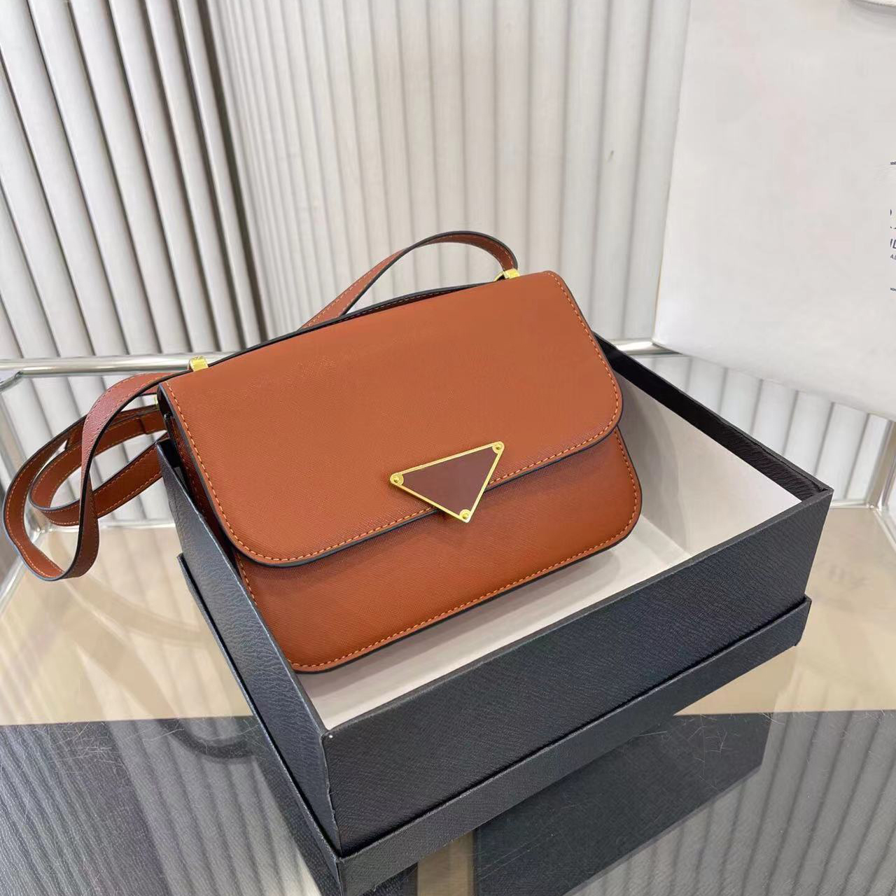 Designers bags WOMEN Crossbody luxury leather Handbags chain Cosmetic G messenger Shopping shoulder bag Totes lady wallet purse 02, Customize
Designers bags WOMEN Crossbody luxury leather Handbags chain Cosmetic G messenger Shopping shoulder bag Totes lady wallet purse 02, Customize