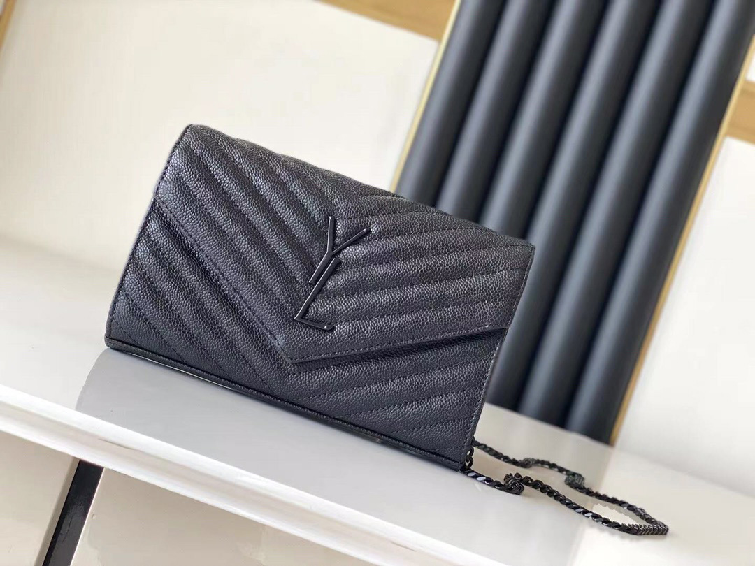 Luxury Designer Crossbody Bags LOULOU Shaped Stitching Leather Ladies Metal Chain Shoulder Flap Crossbody Bag, #2 23cm
Luxury Designer Crossbody Bags LOULOU Shaped Stitching Leather Ladies Metal Chain Shoulder Flap Crossbody Bag, #2 23cm