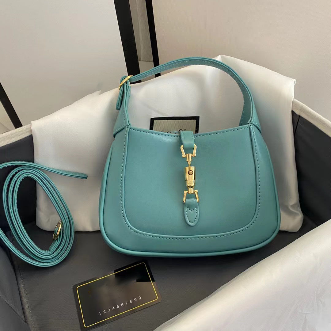 Chain luxury designer bag purse cross shoulder bag fashion ladies shopping handbags ladies letters popular handbags11, Lavender
Chain luxury designer bag purse cross shoulder bag fashion ladies shopping handbags ladies letters popular handbags11, Lavender