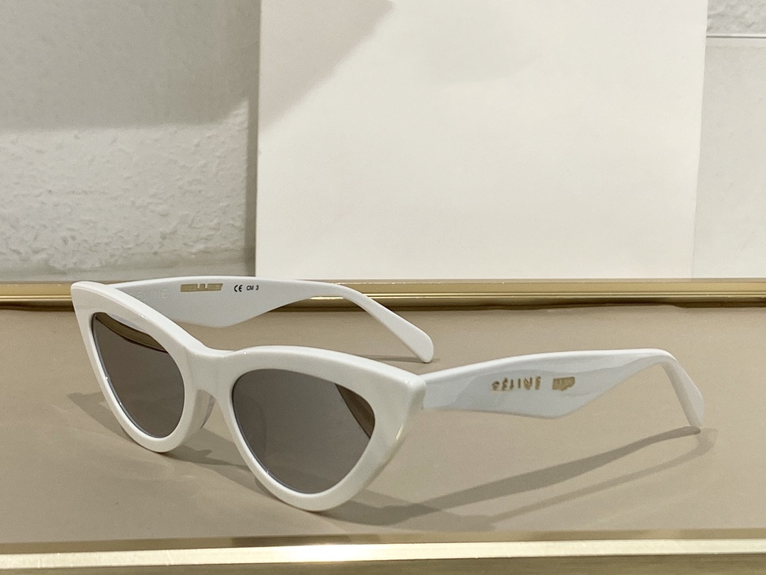 Luxury Designer Sunglasses For Women Men Big Frame Eyewear Classic Eyeglasses Uv Protection Retro Glasses
Luxury Designer Sunglasses For Women Men Big Frame Eyewear Classic Eyeglasses Uv Protection Retro Glasses