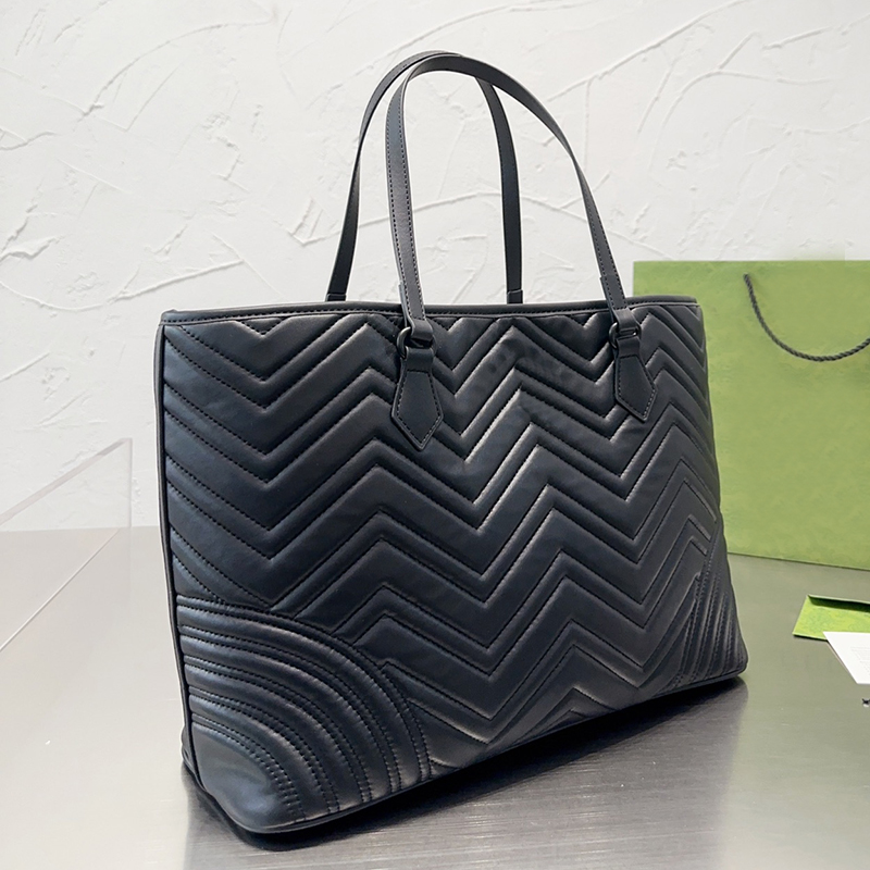 Designer Women Marmont Quilted G Shopping Bag Italy Luxury Brand 2G Nappa Leather Black Logo Tote Handbag Lady Large Capacity Mom Shoulder Bags 40cm
Designer Women Marmont Quilted G Shopping Bag Italy Luxury Brand 2G Nappa Leather Black Logo Tote Handbag Lady Large Capacity Mom Shoulder Bags 40cm