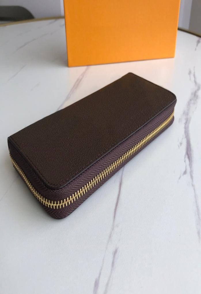 High Quality 2021 Classic wallets Woman Fashion designers Clutch purses Monogrames Clemence long wallet Card Holder Purse With Box6697352, Brown
High Quality 2021 Classic wallets Woman Fashion designers Clutch purses Monogrames Clemence long wallet Card Holder Purse With Box6697352, Brown