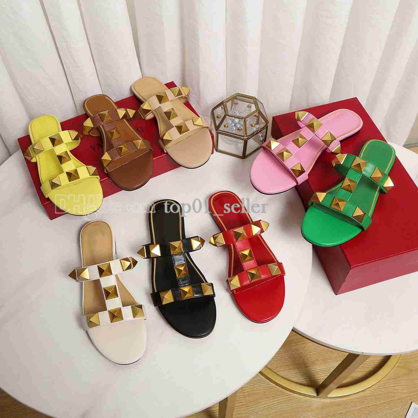 luxury Brand flat Heel Shoes Women Rivets Sandals Leather Stylish comfortable female flat soft sole flip flops Willow nail wear-resisting non slip versatile sandals
luxury Brand flat Heel Shoes Women Rivets Sandals Leather Stylish comfortable female flat soft sole flip flops Willow nail wear-resisting non slip versatile sandals