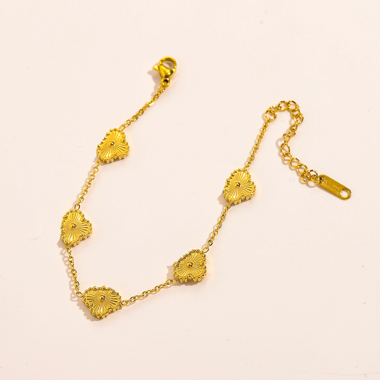 Fashion Design Pendant Necklaces 18k Gold Plated Flower Necklace Luxury Designer Long Chain Stainless Steel Women Love Jewelry Accessories Premium Gift Package
Fashion Design Pendant Necklaces 18k Gold Plated Flower Necklace Luxury Designer Long Chain Stainless Steel Women Love Jewelry Accessories Premium Gift Package