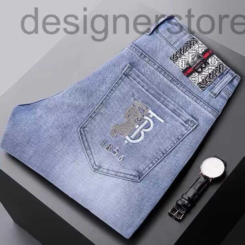 Men's Jeans Designer Light color jeans men's slim feet spring and summer embroidery fashion versatile light luxury casual trousers P4EE, Blue
Men's Jeans Designer Light color jeans men's slim feet spring and summer embroidery fashion versatile light luxury casual trousers P4EE, Blue
