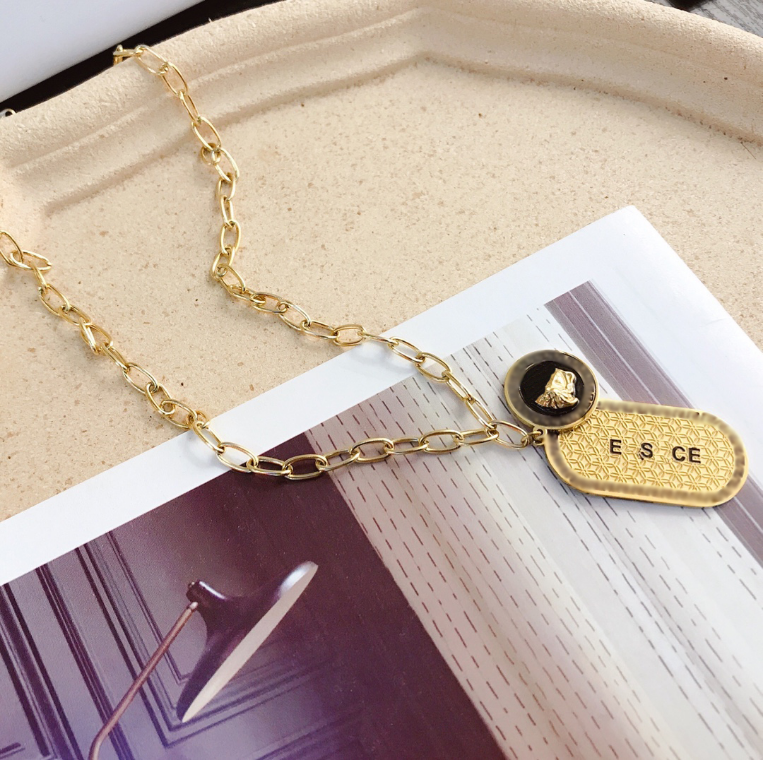High End Brand Head Necklaces 18k Gold Plated Luxury Pendant Necklace Selected Designer Jewelry Popular Fashion Style Women's Long Chain Classic Premium Gift
High End Brand Head Necklaces 18k Gold Plated Luxury Pendant Necklace Selected Designer Jewelry Popular Fashion Style Women's Long Chain Classic Premium Gift