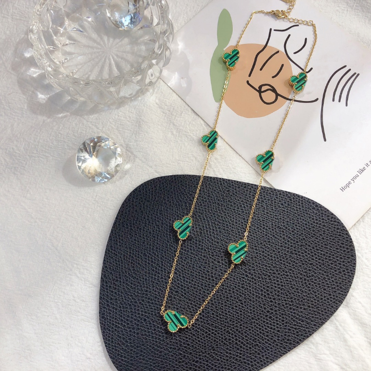 New Style Designer Women Necklace Choker Chains 18K Gold Plated Stainless Steel Necklaces Seven Flowers Pendant Wedding Jewelry Accessories X313
New Style Designer Women Necklace Choker Chains 18K Gold Plated Stainless Steel Necklaces Seven Flowers Pendant Wedding Jewelry Accessories X313