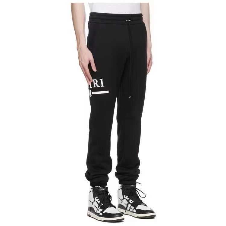 Jeans Mens Am1r1 Trousers Pants Mirri Ripped Fashion Designer Brand High Street Black Slim Casual Large Letter Straight Tight Men Hip H HLJU
Jeans Mens Am1r1 Trousers Pants Mirri Ripped Fashion Designer Brand High Street Black Slim Casual Large Letter Straight Tight Men Hip H HLJU